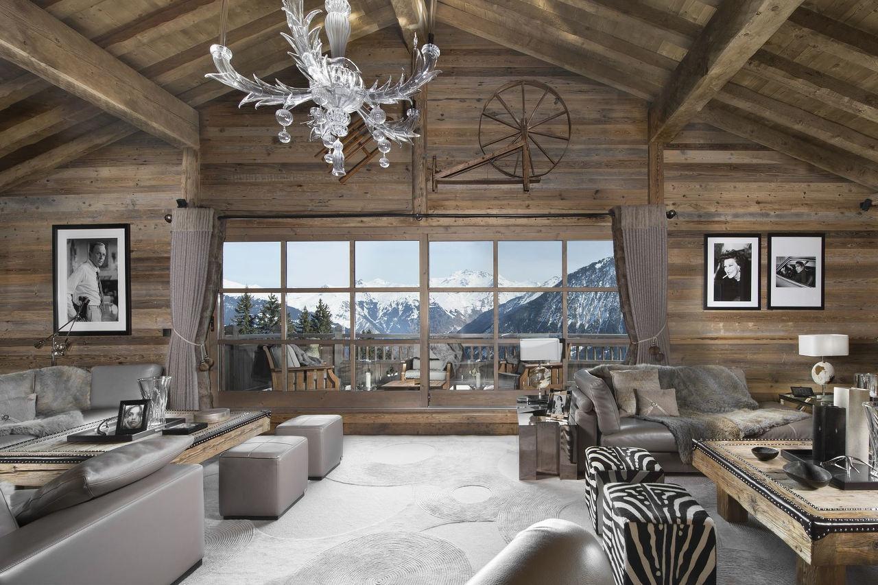 The living area of Chalet La Grande Roche in Courchevel 1850